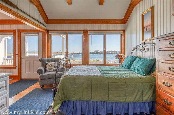 Bedroom, Interior, Water, Wooden Beams