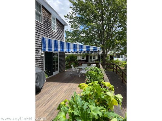 Exterior, Wood Texture Flooring
