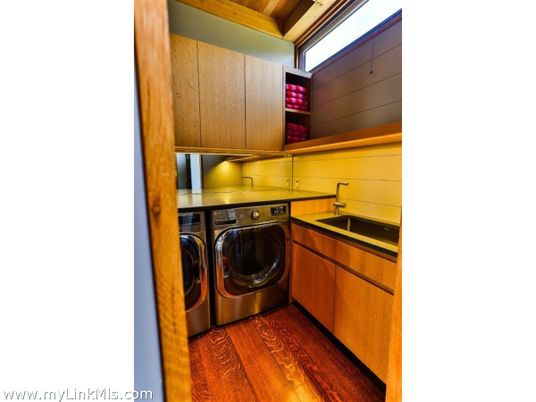 Interior, Washer, Wood Texture Flooring