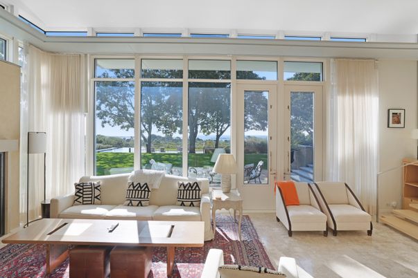 Interior, Living room, Sun Room, Water