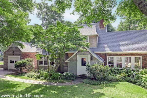 Attached, Exterior, Facade, Brick Facade, Cape Cod