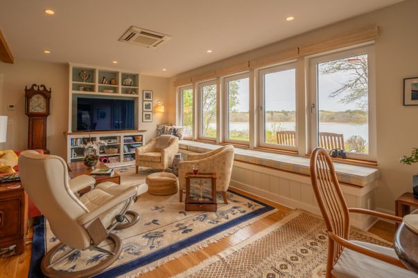 Interior, Living room, Recessed Lighting, Water, Wood Texture Flooring