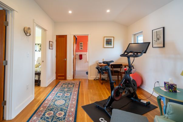 Fitness Equipment, Interior, Recessed Lighting, Wood Texture Flooring