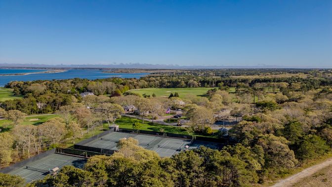 Exterior, Tennis Courts