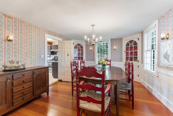 Chandelier, Dining room, Interior, Kitchen, Pendant Lights, Wood Texture Flooring