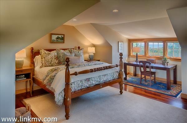 Bedroom, Home Office, Interior, Recessed Lighting, Wood Texture Flooring