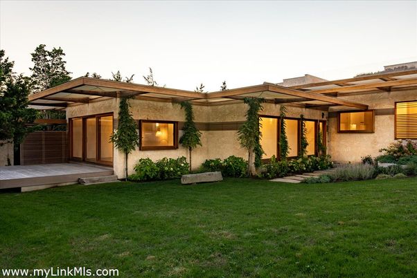 Attached, Backyard, Exterior, Facade, Modern