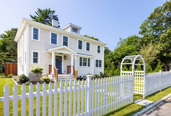 Backyard, Exterior, Facade, Georgian