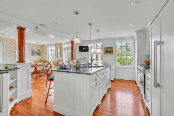 Dining room, Interior, Kitchen, Pendant Lights, Recessed Lighting, Wood Texture Flooring