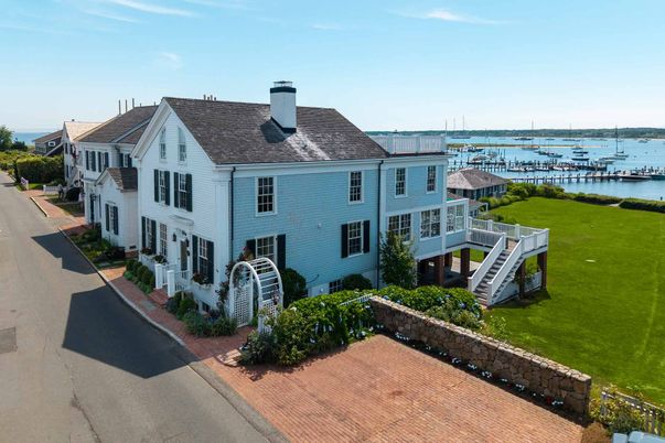Backyard, Exterior, Water