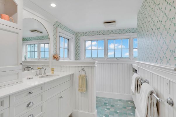Bathroom, Dual Sink Vanities, Interior, Recessed Lighting, Water