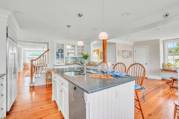 Dining room, Interior, Kitchen, Pendant Lights, Recessed Lighting, Wood Texture Flooring