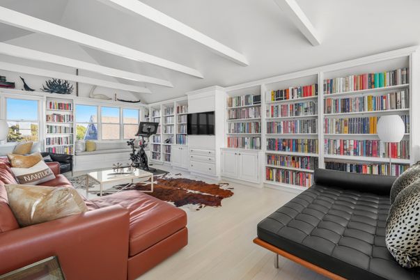 Fitness Equipment, Interior, Living room, Wood Texture Flooring