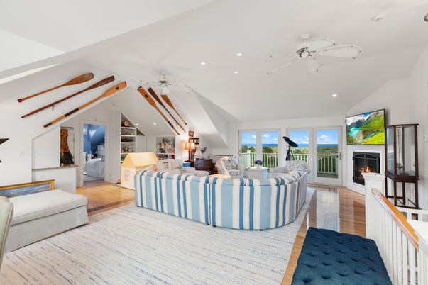 Fireplace, Interior, Living room, Recessed Lighting