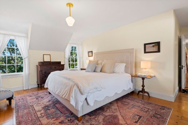 Bedroom, Interior, Pendant Lights, Wood Texture Flooring