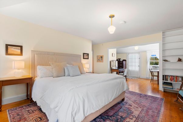 Bedroom, Interior, Pendant Lights, Wood Texture Flooring