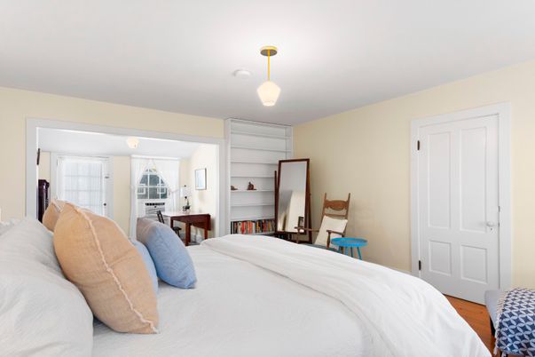 Bedroom, Interior, Pendant Lights, Wood Texture Flooring