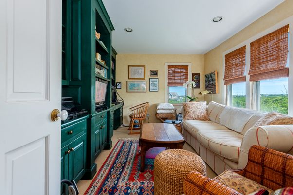 Interior, Living room, Recessed Lighting, Water