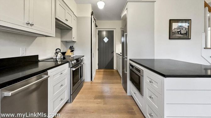 Interior, Kitchen, Stainless Steel Appliances, Wood Texture Flooring