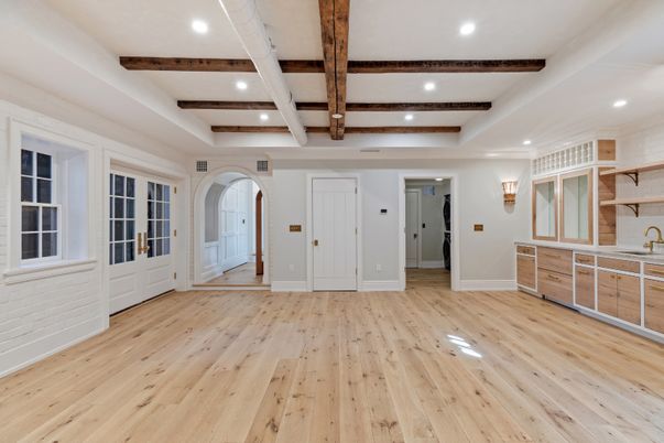 Empty room, Interior, Recessed Lighting, Wooden Beams, Wood Texture Flooring