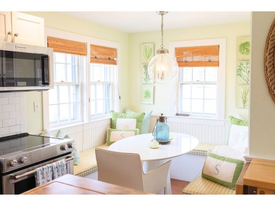 Dining room, Interior, Kitchen, Pendant Lights, Wood Texture Flooring
