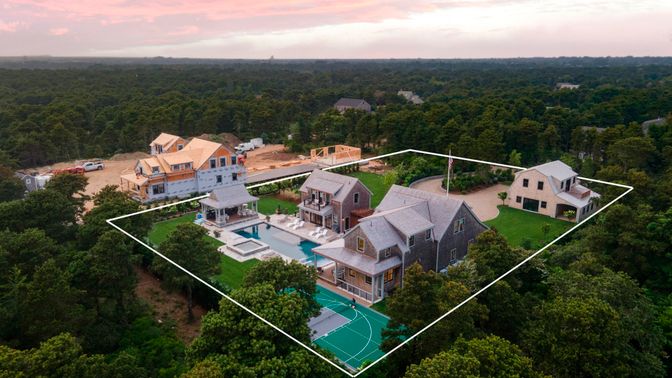 Exterior, Drone