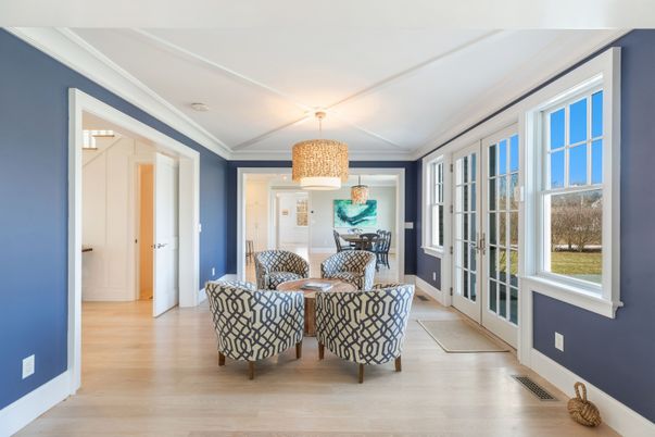 Chandelier, Dining room, Interior, Living room, Wood Texture Flooring