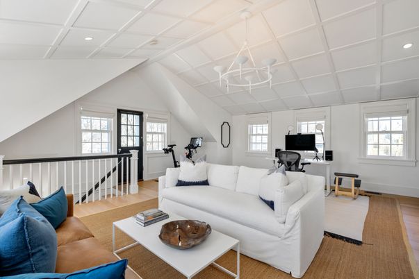 Chandelier, Fitness Equipment, Interior, Living room, Recessed Lighting, Wood Texture Flooring