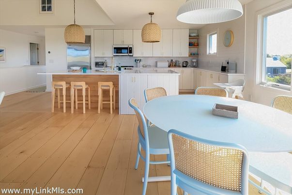 Dining room, Interior, Kitchen, Pendant Lights, Stainless Steel Appliances, Wood Texture Flooring