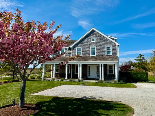 Backyard, Exterior, Facade, Farmhouse