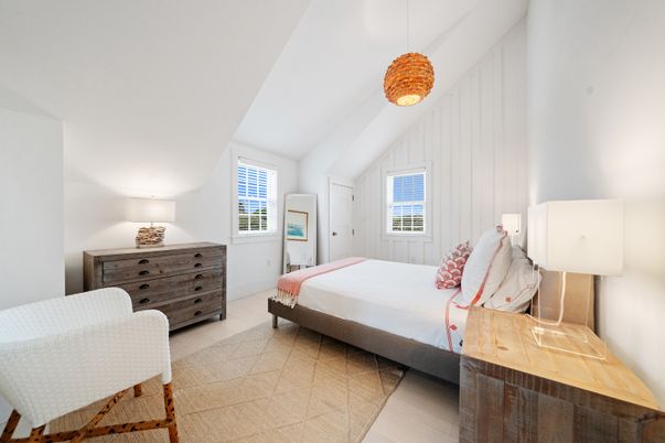 Bedroom, Interior, Pendant Lights