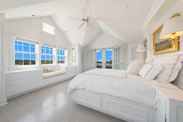 Bedroom, Interior, Recessed Lighting, Water, Wood Texture Flooring