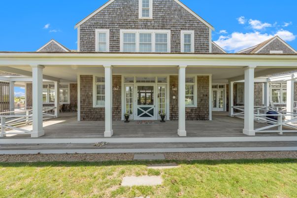 Exterior, Facade, Cape Cod