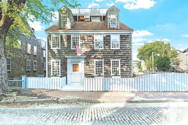 Exterior, Facade, Georgian