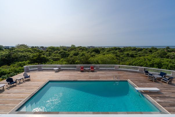 Exterior, Pool, Water
