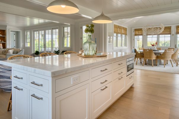 Chandelier, Dining room, Interior, Pendant Lights, Wood Texture Flooring