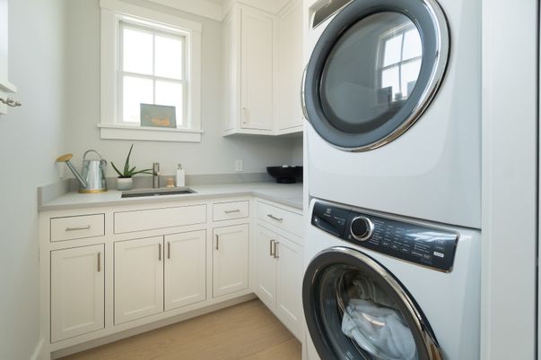 Interior, Washer, Wood Texture Flooring
