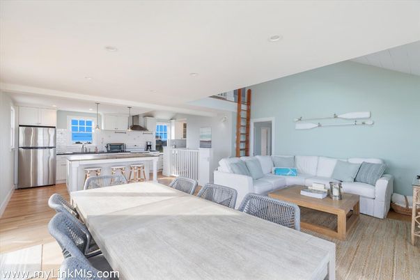Dining room, Interior, Kitchen, Living room, Pendant Lights, Recessed Lighting, Stainless Steel Appliances, Wood Texture Flooring