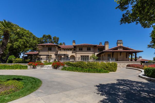 Backyard, Exterior, Facade, Mediterranean