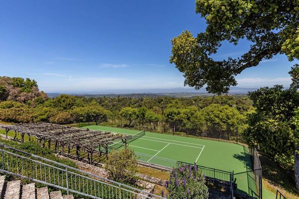 Exterior, Tennis Courts