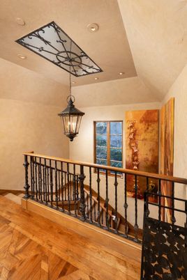 Interior, Pendant Lights, Recessed Lighting, Wood Texture Flooring