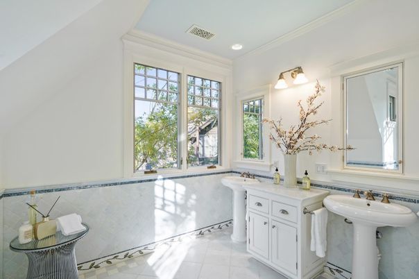 Bathroom, Dual Sink Vanities, Interior, Recessed Lighting