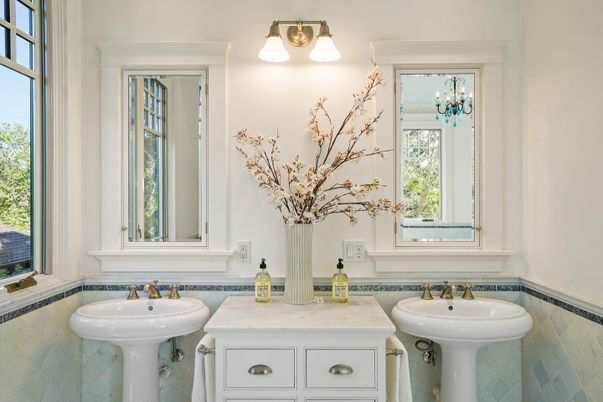 Bathroom, Dual Sink Vanities, Interior