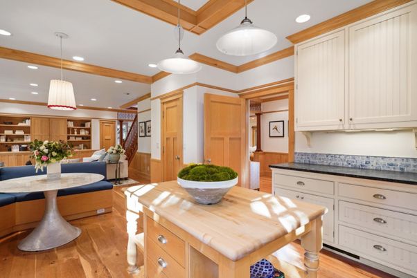 Interior, Living room, Pendant Lights, Recessed Lighting, Wood Texture Flooring