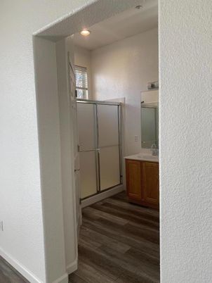Bathroom, Interior, Recessed Lighting, Wood Texture Flooring