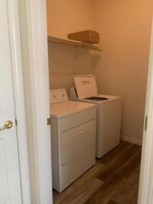 Interior, Utility Closets, Washer, Wood Texture Flooring