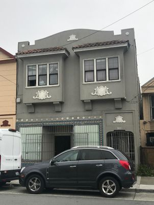 Exterior, Facade, Rowhouse