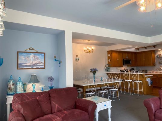 Chandelier, Dining room, Interior, Kitchen, Living room