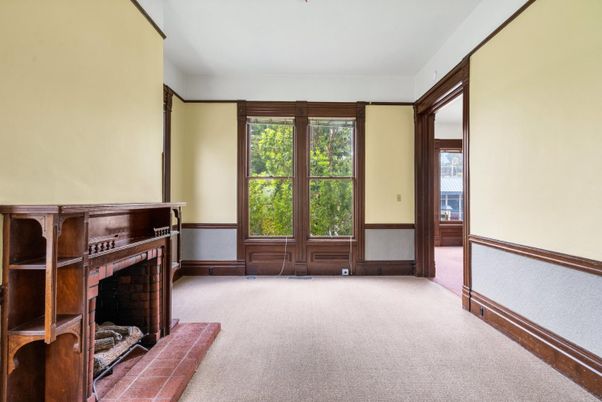 Empty room, Fireplace, Interior
