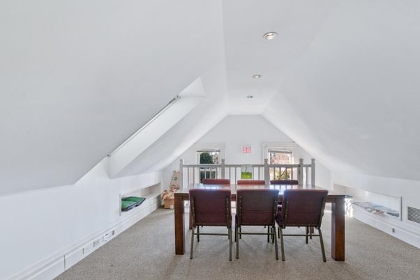 Dining room, Interior, Recessed Lighting